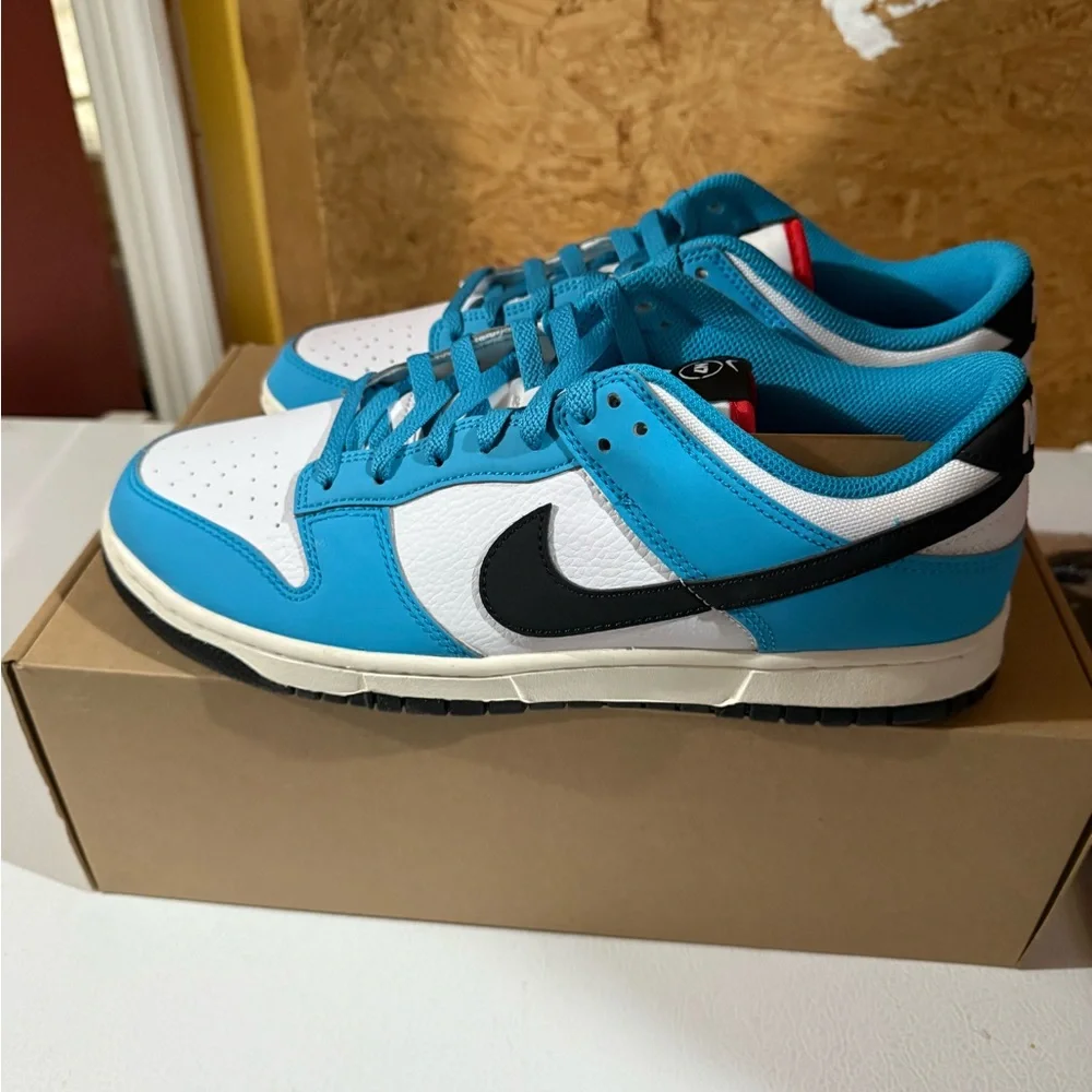 Nike Men's Dunks - Picture 2 of 6
